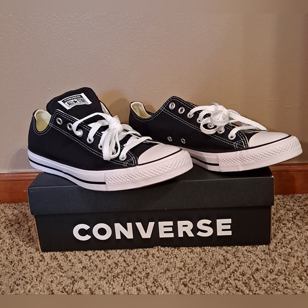 Converse Chuck Taylor All Star Sneakers Shoes Black Low Size Men 10 Women 12